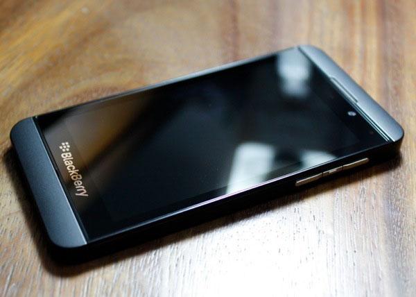 گوشی بلک بری طرح اصلی Black Berry Z10
